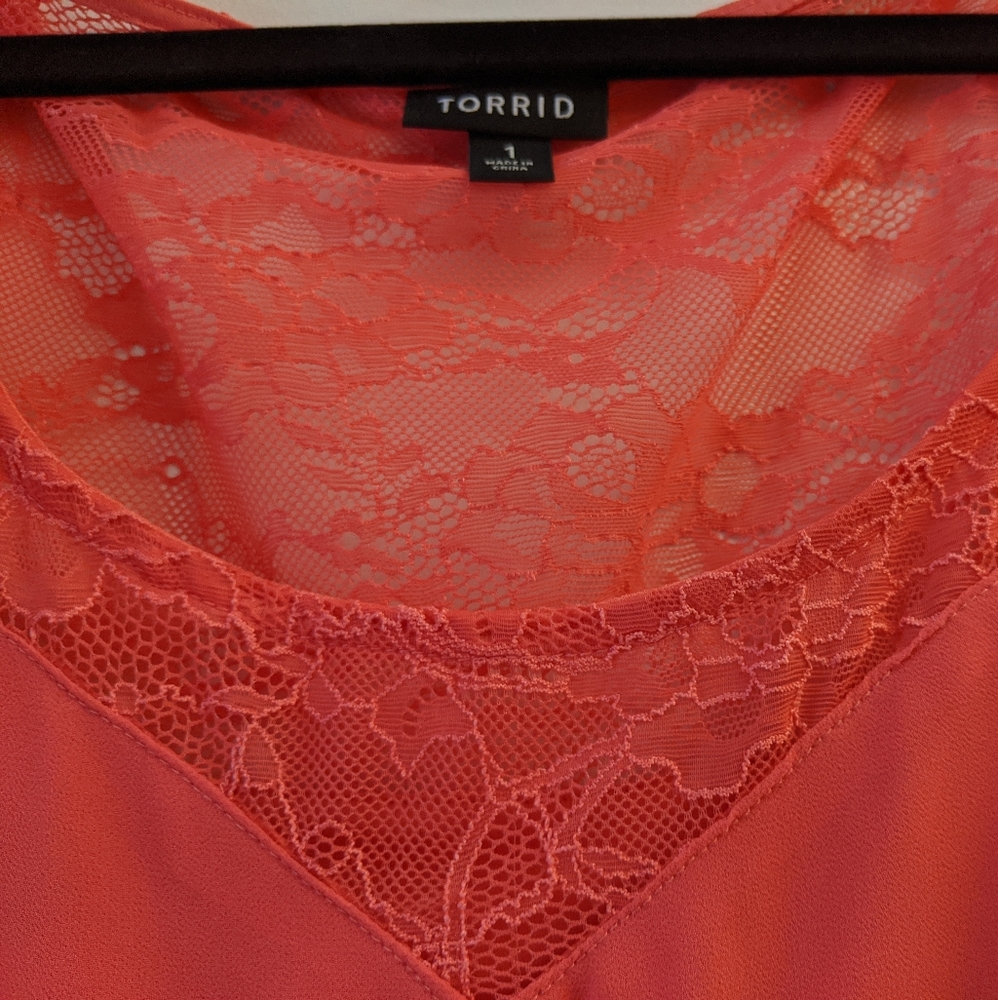 Torrid Flutter Sleeve Dress 1X - Picture 5 of 5